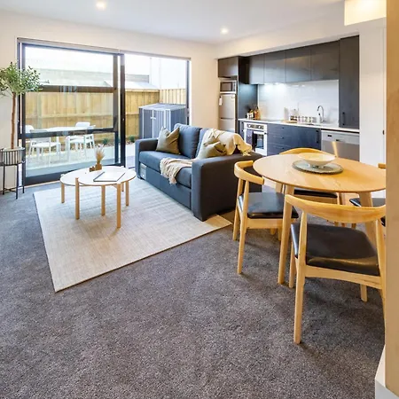 2 Bed, 2 Bath W Sofa Bed - Great Cafes Nearby Apartment
